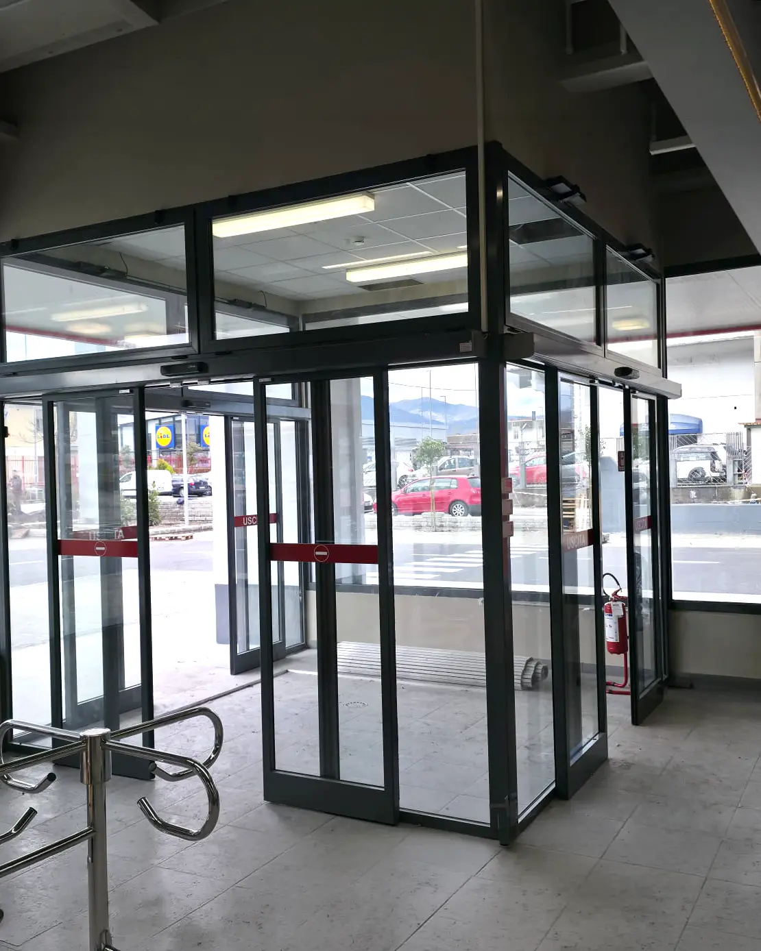 penny market porte di ingresso