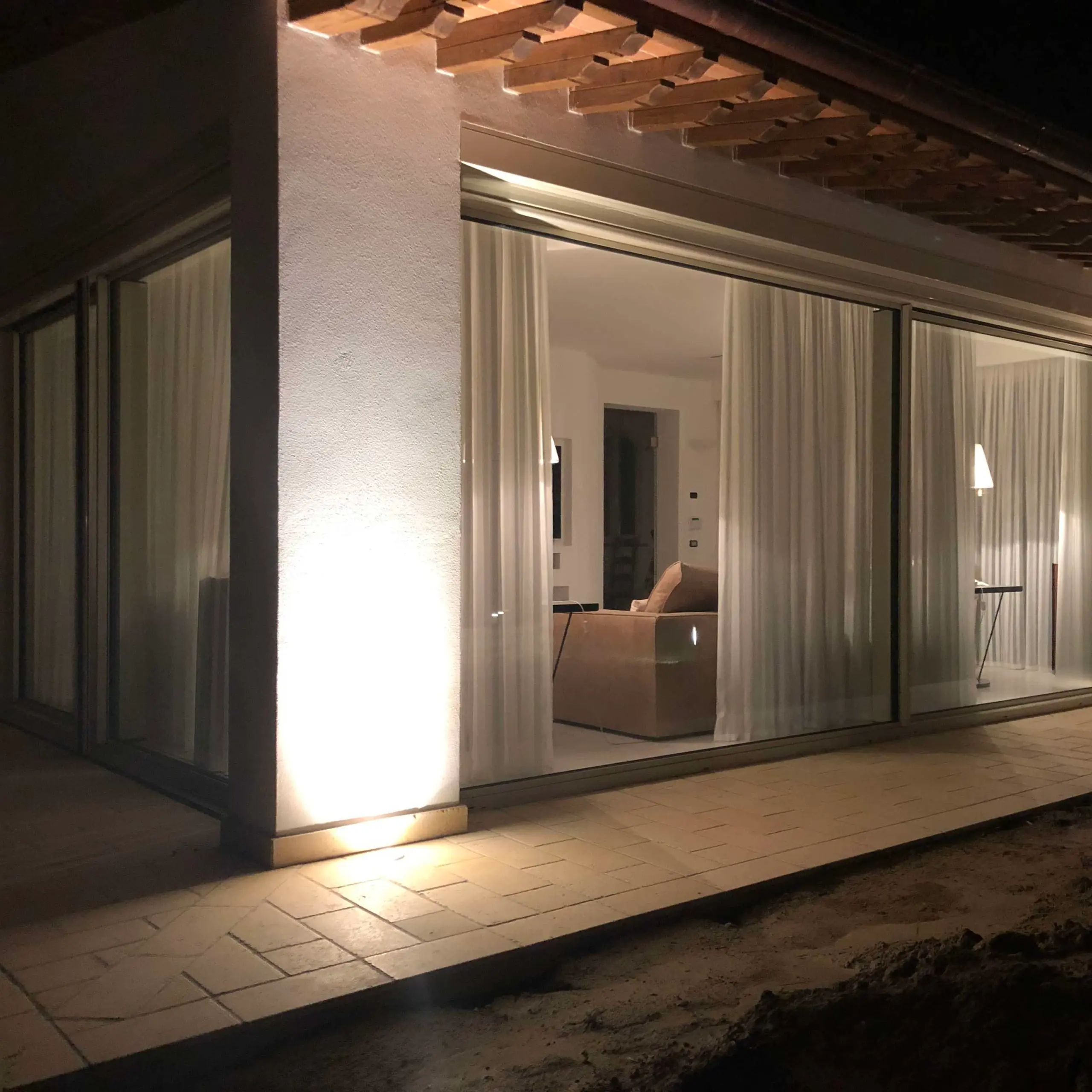 casa con porta finestra